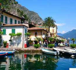 Blick-auf-den-Hafen-von-Limone-sul-Garda