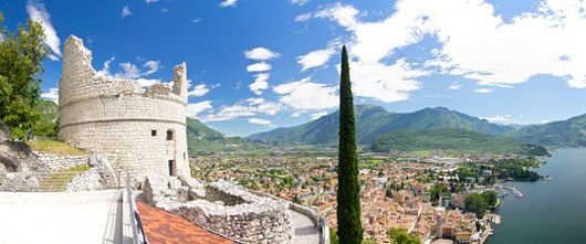 Blick auf Riva del Garda von der der Bastion