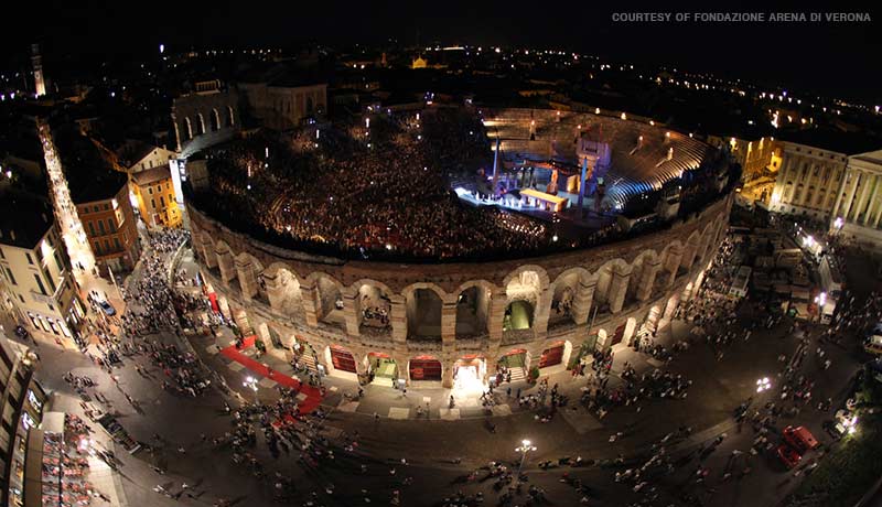 Opernfestspiele in der Arena in Verona