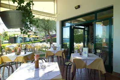 Camping Fontanelle Tische