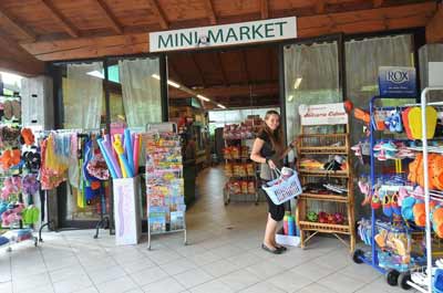 Camping Villaggio Weekend Supermarkt